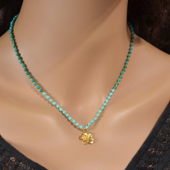 Turquoise Hand Knotted Necklace with Gold Vermeil Flower Charm - Made in Canada - Picture 2 of 8